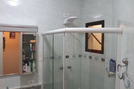 Casa à venda com 159m², 3 quartos e 2 vagasBanheiro