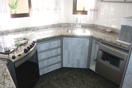 Casa à venda com 159m², 3 quartos e 2 vagasCozinha