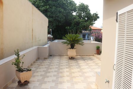 Casa à venda com 159m², 3 quartos e 2 vagasQuintal
