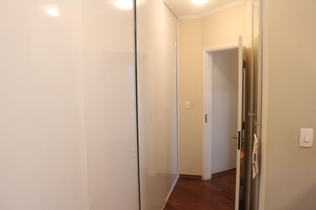 Closet da suíte de casa à venda com 3 quartos, 159m² em Santo Antônio, São Caetano do Sul