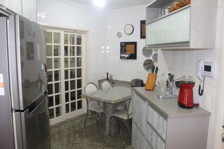 Casa à venda com 159m², 3 quartos e 2 vagasCozinha