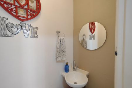 Casa à venda com 159m², 3 quartos e 2 vagasLavabo 2