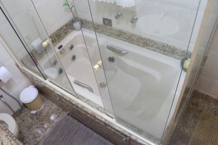 Casa à venda com 159m², 3 quartos e 2 vagasBanheiro da Suíte