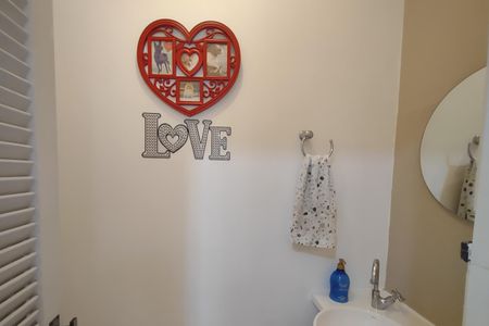 Casa à venda com 159m², 3 quartos e 2 vagasLavabo 2