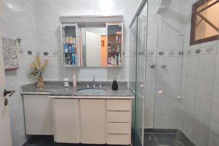 Casa à venda com 159m², 3 quartos e 2 vagasBanheiro
