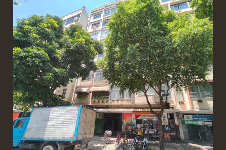 Apartamento à venda com 90m², 3 quartos e sem vagaFachada 