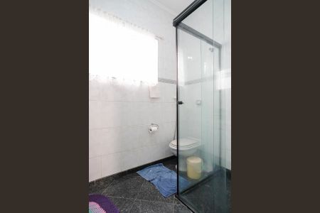 Casa à venda com 174m², 3 quartos e 2 vagasBanheiro da suíte 