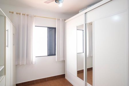 Casa à venda com 174m², 3 quartos e 2 vagasQuarto 2