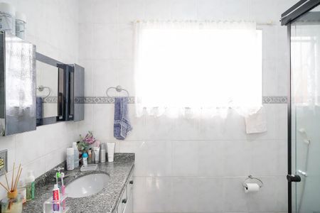 Casa à venda com 174m², 3 quartos e 2 vagasBanheiro da suíte 