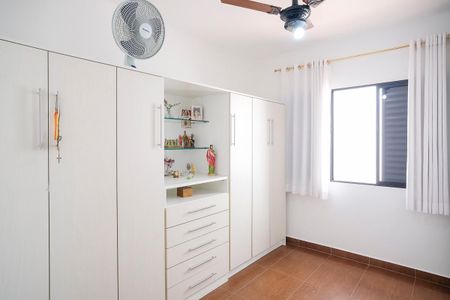 Casa à venda com 174m², 3 quartos e 2 vagasQuarto 2