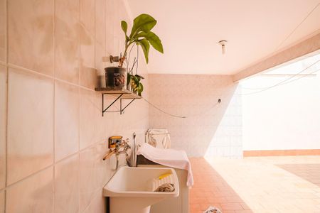 Casa à venda com 174m², 3 quartos e 2 vagasÁrea de serviço