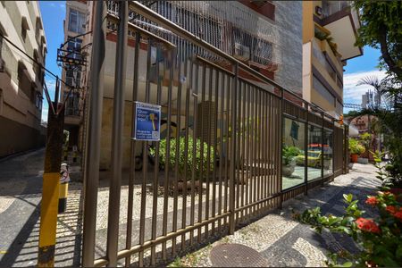 Apartamento para alugar com 100m², 3 quartos e 1 vaga Apartamento para alugar com 100m², 3 quartos e 1 vagaFachada