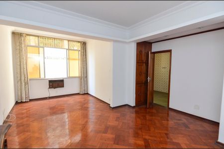 Apartamento para alugar com 100m², 3 quartos e 1 vaga Apartamento para alugar com 100m², 3 quartos e 1 vagaSala
