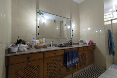 Apartamento à venda com 136m², 2 quartos e 1 vagaBanheiro