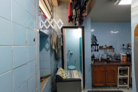 Apartamento à venda com 136m², 2 quartos e 1 vagaÁrea de Serviço