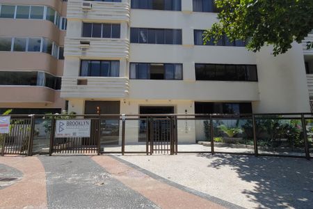 Apartamento à venda com 136m², 2 quartos e 1 vagaFachada e portaria