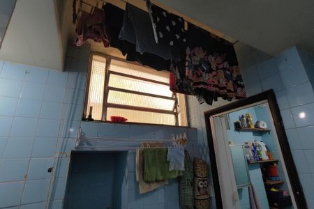 Apartamento à venda com 136m², 2 quartos e 1 vagaÁrea de Serviço