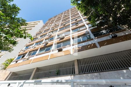 Apartamento para alugar com 115m², 3 quartos e 1 vaga Apartamento para alugar com 115m², 3 quartos e 1 vagaFachada