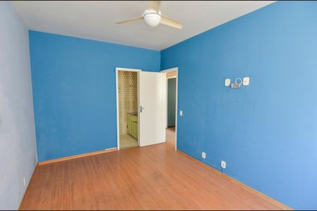 Apartamento para alugar com 115m², 3 quartos e 1 vaga Apartamento para alugar com 115m², 3 quartos e 1 vagaSuíte