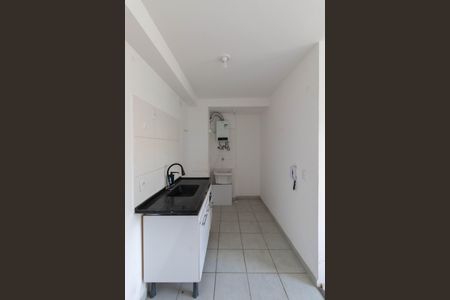 Apartamento para alugar com 33m², 2 quartos e sem vaga Apartamento para alugar com 33m², 2 quartos e sem vagaCozinha e Área de Serviço