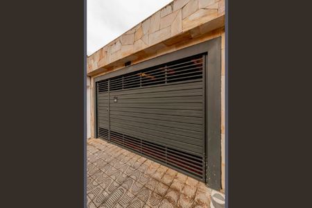 Casa para alugar com 185m², 3 quartos e 2 vagas Casa para alugar com 185m², 3 quartos e 2 vagasfachada