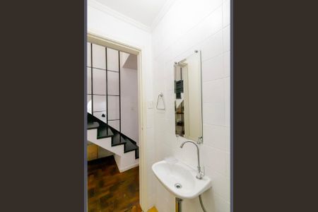 Casa para alugar com 185m², 3 quartos e 2 vagas Casa para alugar com 185m², 3 quartos e 2 vagasCorredor