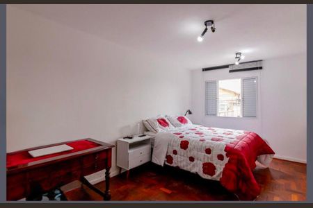 Casa para alugar com 185m², 3 quartos e 2 vagas Casa para alugar com 185m², 3 quartos e 2 vagasQuarto