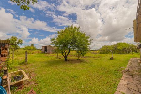 Casa à venda com 200m², 3 quartos e 2 vagas Casa à venda com 200m², 3 quartos e 2 vagasÁrea externa