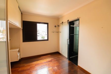 Apartamento para alugar com 121m², 3 quartos e 1 vagaSuíte