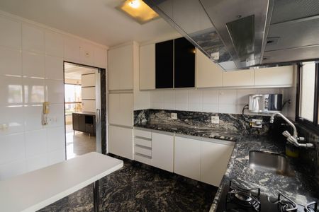 Apartamento para alugar com 121m², 3 quartos e 1 vagaCozinha