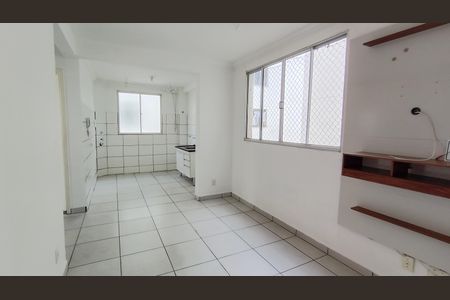 Sala de apartamento para alugar com 2 quartos, 50m² em Cidade Boa Vista, Suzano