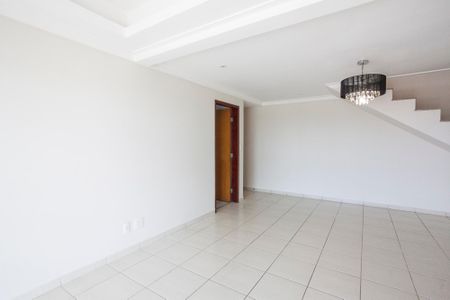 Apartamento para alugar com 193m², 3 quartos e 3 vagasSala