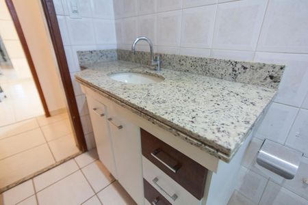 Apartamento para alugar com 193m², 3 quartos e 3 vagasBanheiro Social 1