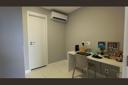 Apartamento à venda com 174m², 3 quartos e 2 vagasQuarto de Serviço 
