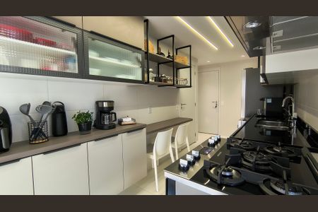 Apartamento à venda com 174m², 3 quartos e 2 vagasCozinha e Área de Serviço 