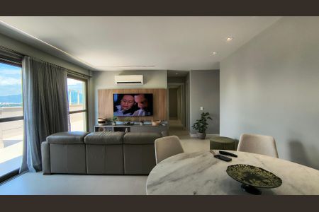 Sala de apartamento à venda com 3 quartos, 174m² em Barra da Tijuca, Rio de Janeiro