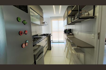 Apartamento à venda com 174m², 3 quartos e 2 vagasCozinha e Área de Serviço 