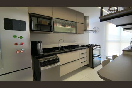 Apartamento à venda com 174m², 3 quartos e 2 vagasCozinha e Área de Serviço 