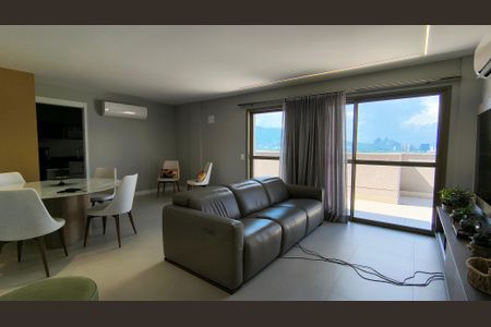 Sala de apartamento à venda com 3 quartos, 174m² em Barra da Tijuca, Rio de Janeiro