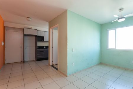 Sala de apartamento para alugar com 2 quartos, 49m² em Jardim Guaianazes, São Paulo