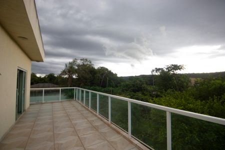 Casa de Condomínio para alugar com 4 quartos, 900m² em  Recanto das Emas, Brasília