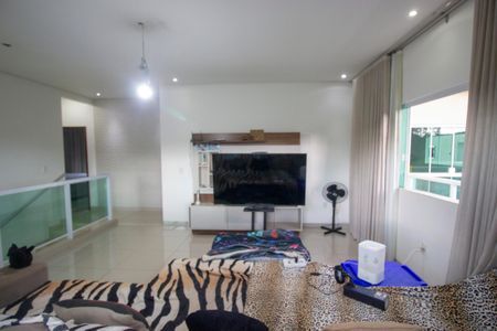 Casa de Condomínio para alugar com 4 quartos, 900m² em  Recanto das Emas, Brasília