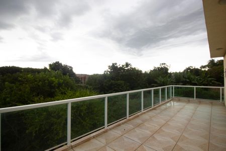 Casa de Condomínio para alugar com 4 quartos, 900m² em  Recanto das Emas, Brasília