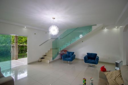 Casa de Condomínio para alugar com 4 quartos, 900m² em  Recanto das Emas, Brasília