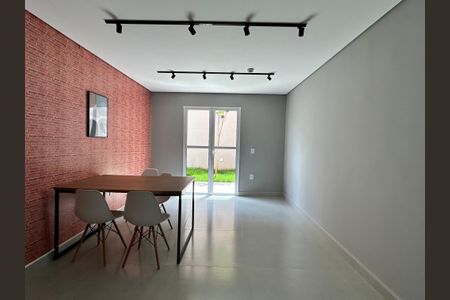 Apartamento à venda com 36m², 2 quartos e sem vagaÁrea comum