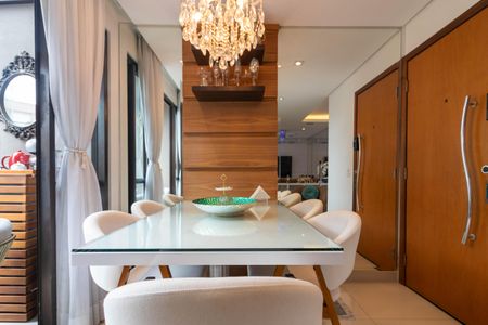 Apartamento à venda com 70m², 2 quartos e 2 vagas Apartamento à venda com 70m², 2 quartos e 2 vagasSala de Jantar