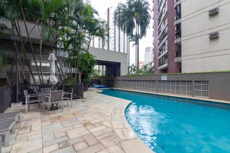 Apartamento à venda com 70m², 2 quartos e 2 vagas Apartamento à venda com 70m², 2 quartos e 2 vagasÁrea comum - Piscina