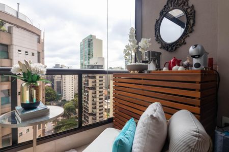 Apartamento à venda com 70m², 2 quartos e 2 vagas Apartamento à venda com 70m², 2 quartos e 2 vagasVaranda