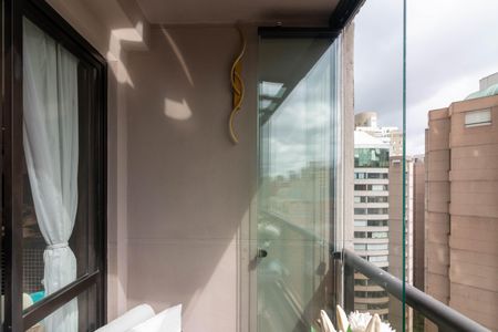 Apartamento à venda com 70m², 2 quartos e 2 vagas Apartamento à venda com 70m², 2 quartos e 2 vagasVaranda
