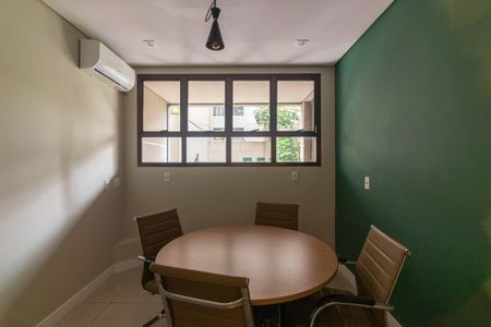 Apartamento à venda com 70m², 2 quartos e 2 vagas Apartamento à venda com 70m², 2 quartos e 2 vagasSala de reuniões